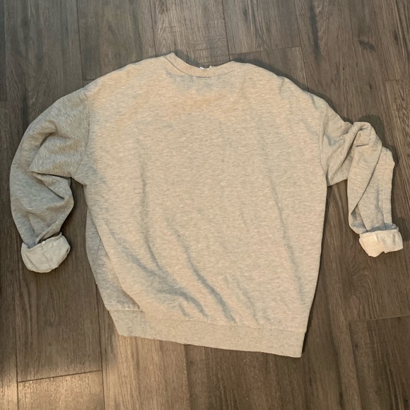 Super trendy H&M sweater - Picture 2 of 3